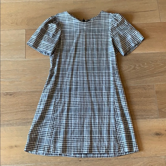 Dress - Picture 4 of 8